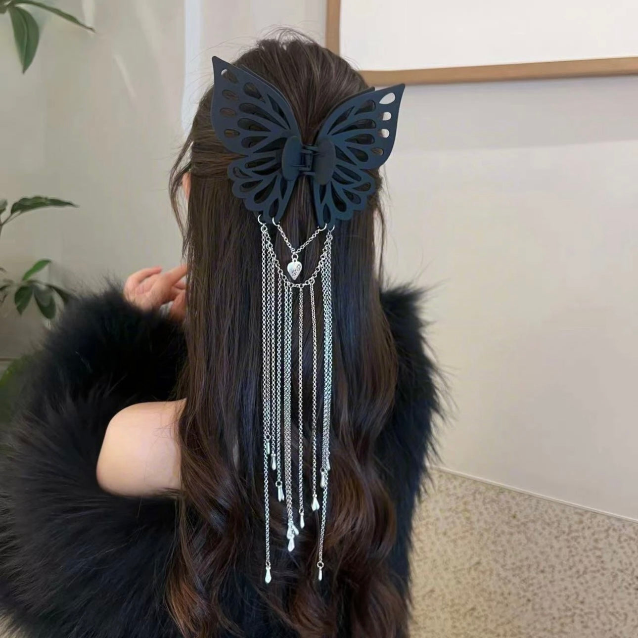Acrylic Butterfly Hollow Tassel Clip