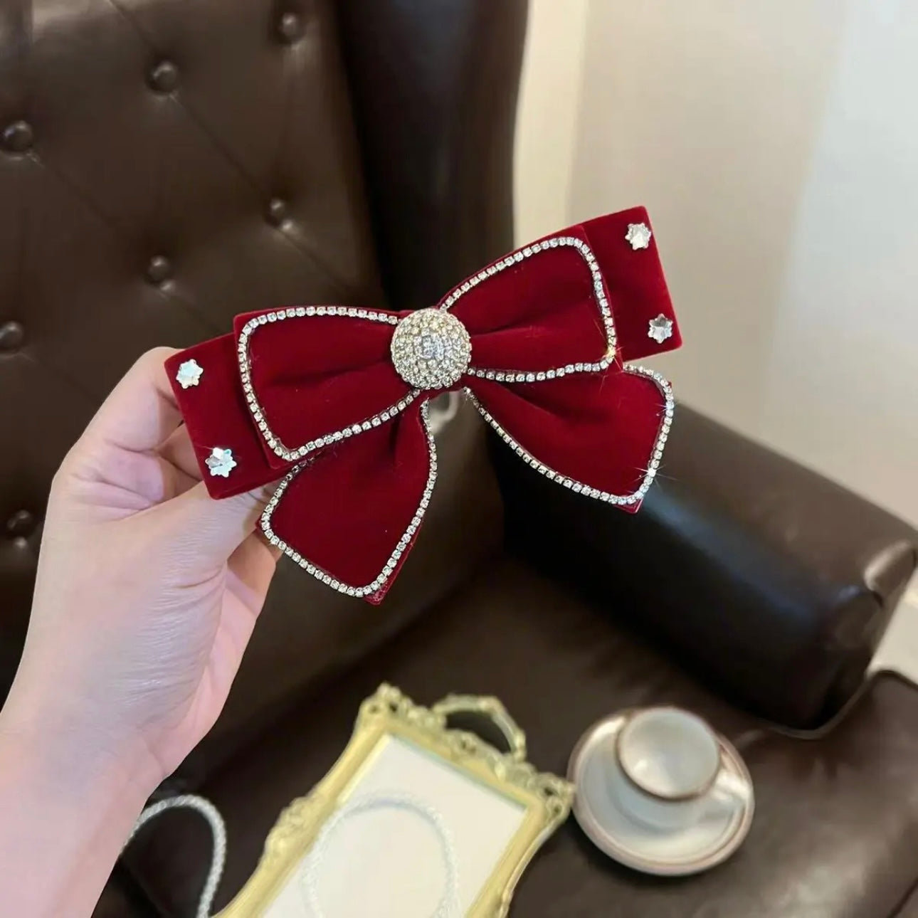 Vintage velvet bow hair clip