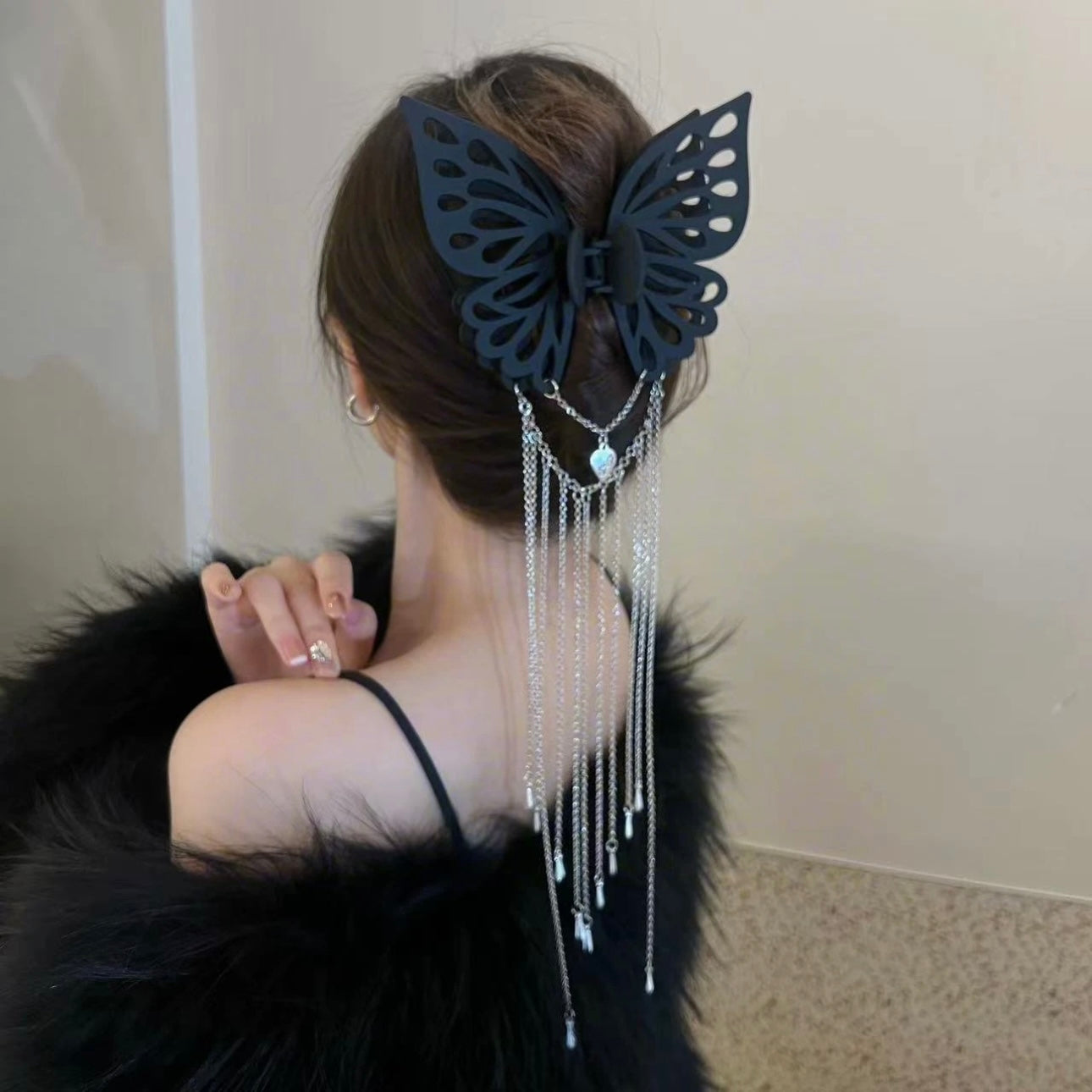 Acrylic Butterfly Hollow Tassel Clip
