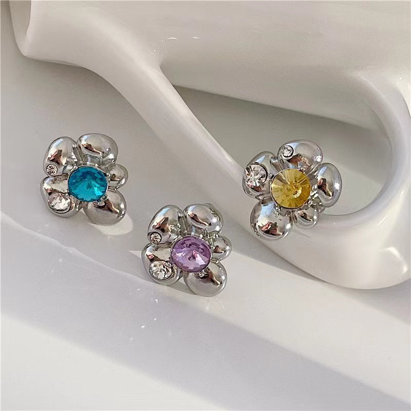 Flower Diamond Ear Cuff