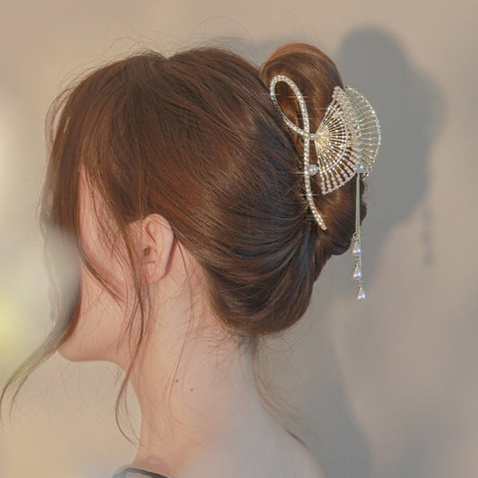 Scalloped Fringe Hair Clip