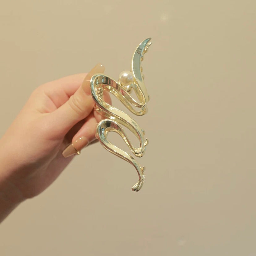 Snake Pearl Hair Clip