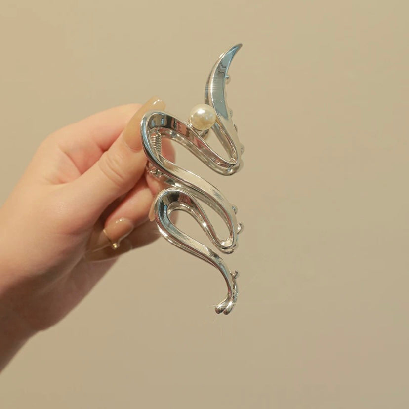 Snake Pearl Hair Clip