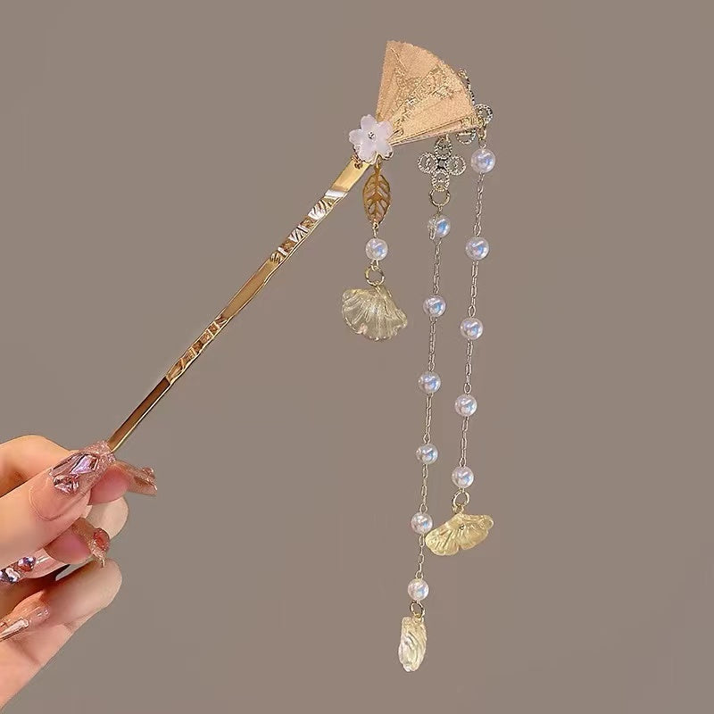 Fan Flower Tassel Hair Clip
