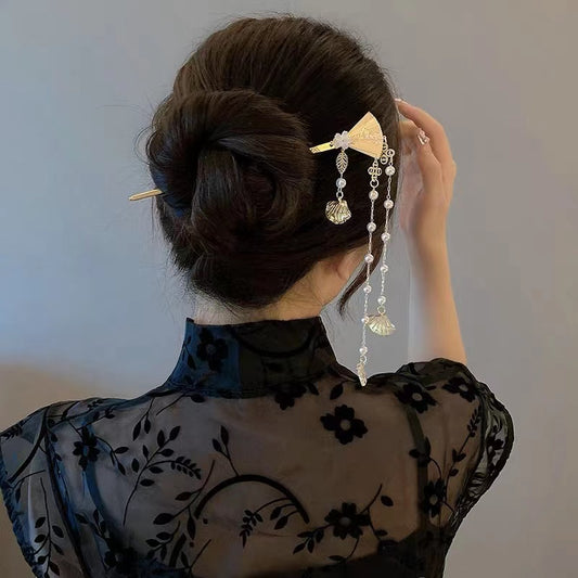 Fan Flower Tassel Hair Clip