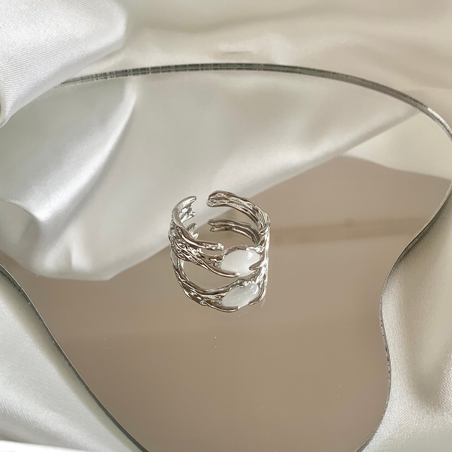 White agate ring