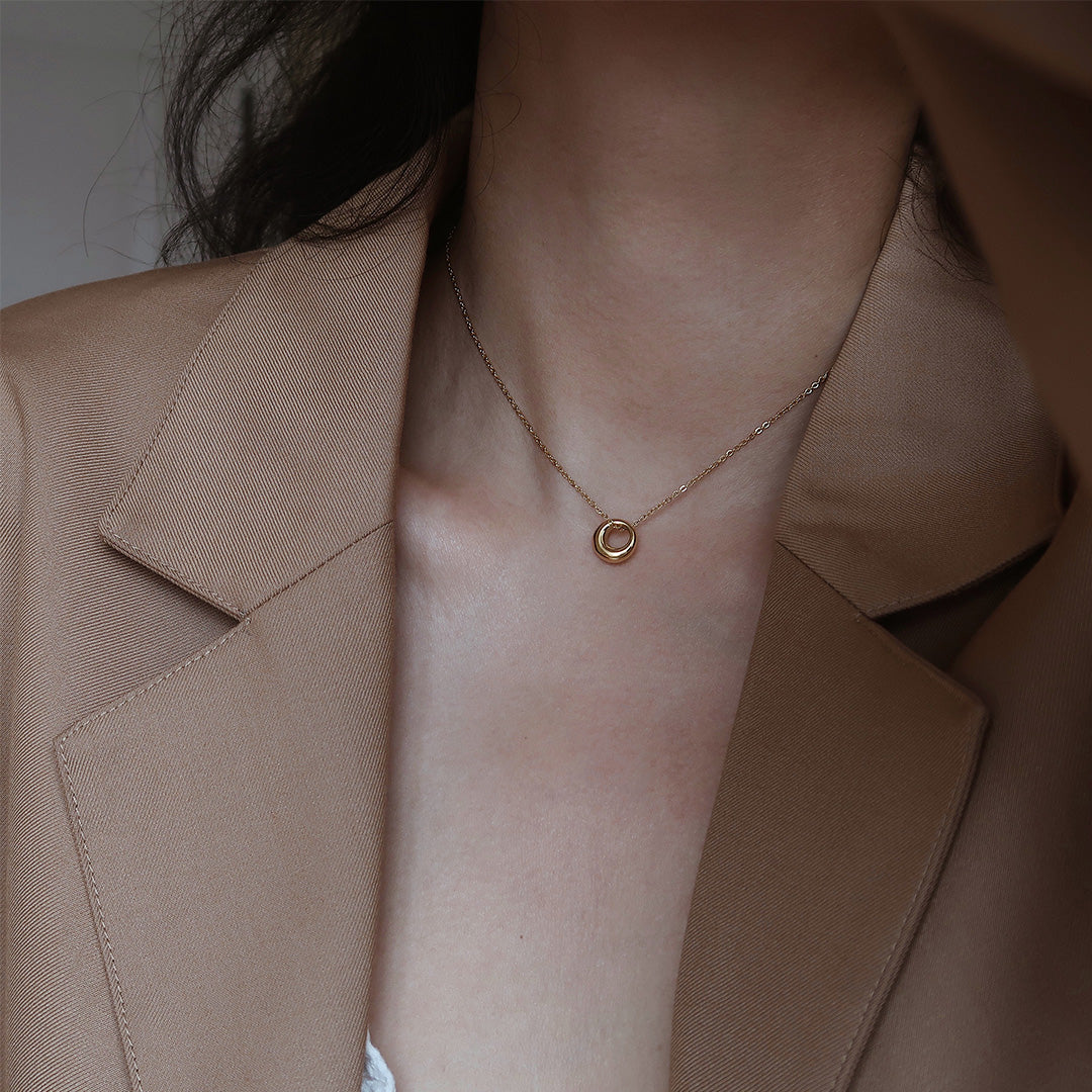 Irregular Circle Necklace