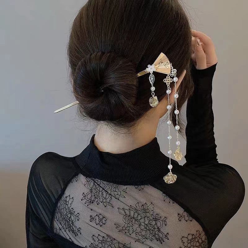 Fan Flower Tassel Hair Clip