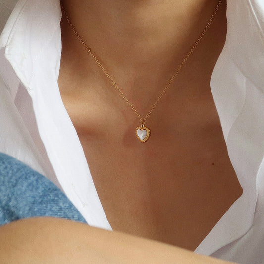 Vintage Heart Pattern Necklace