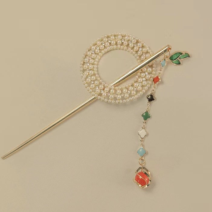 Elegant Pearl Plate Tassel Hairpin