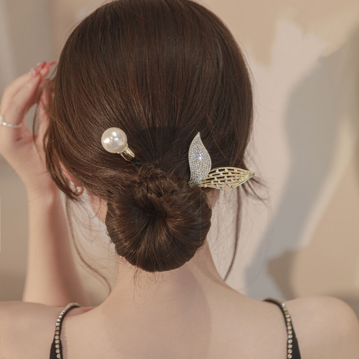 Pearl Fishtail Magic Twist Clip