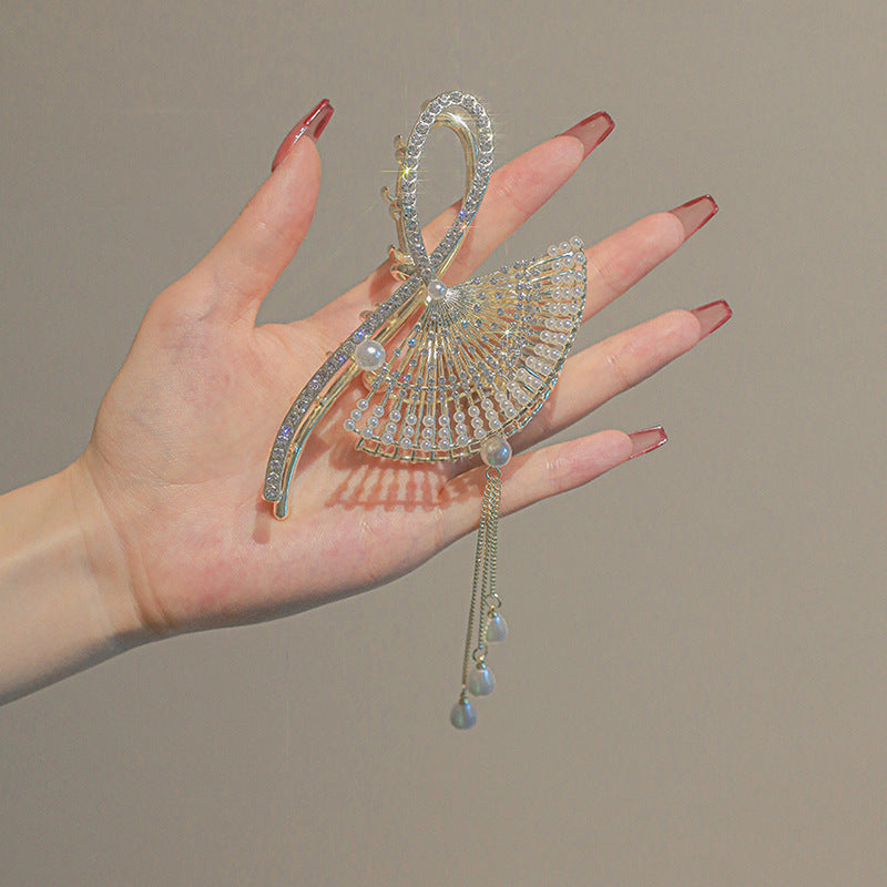 Scalloped Fringe Hair Clip