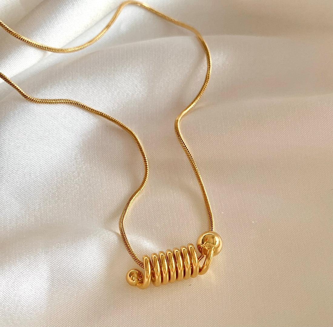 Threaded Pendant Necklace