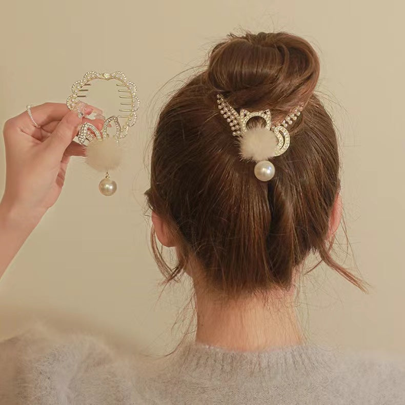 Hairball Pearl Tassel Hair Clip