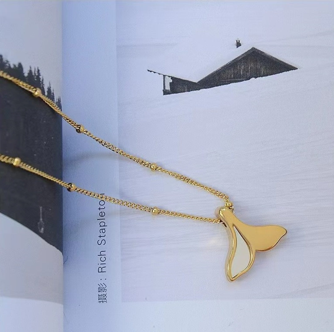 Mermaid Tail Shell Necklace