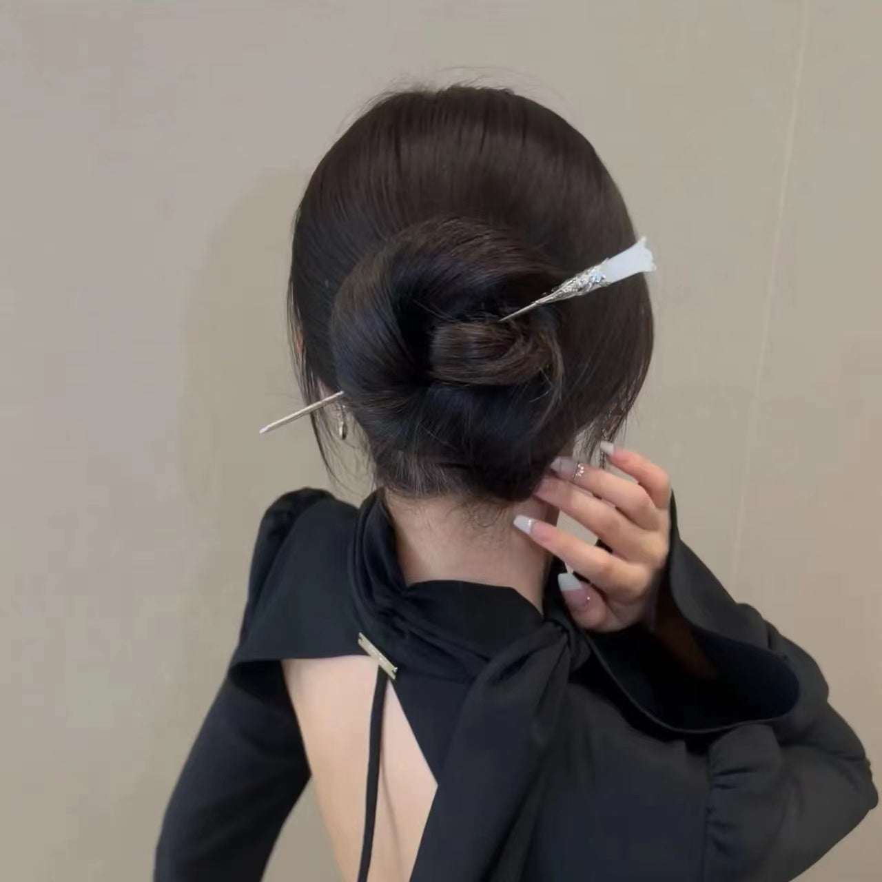 White Moonlight Hairpin