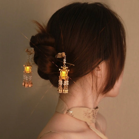 Lantern Hair Clip