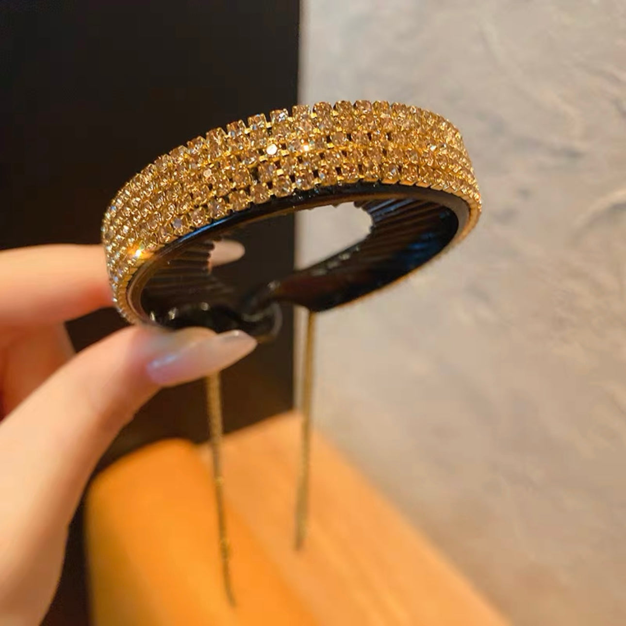 Circle Masonry Tassel Hair Clip