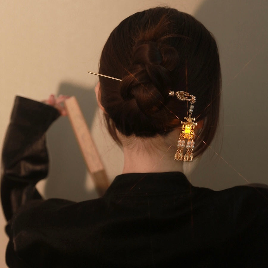 Lantern Hair Clip