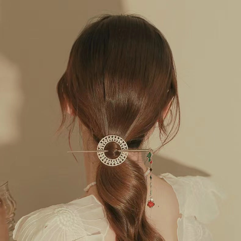 Elegant Pearl Plate Tassel Hairpin