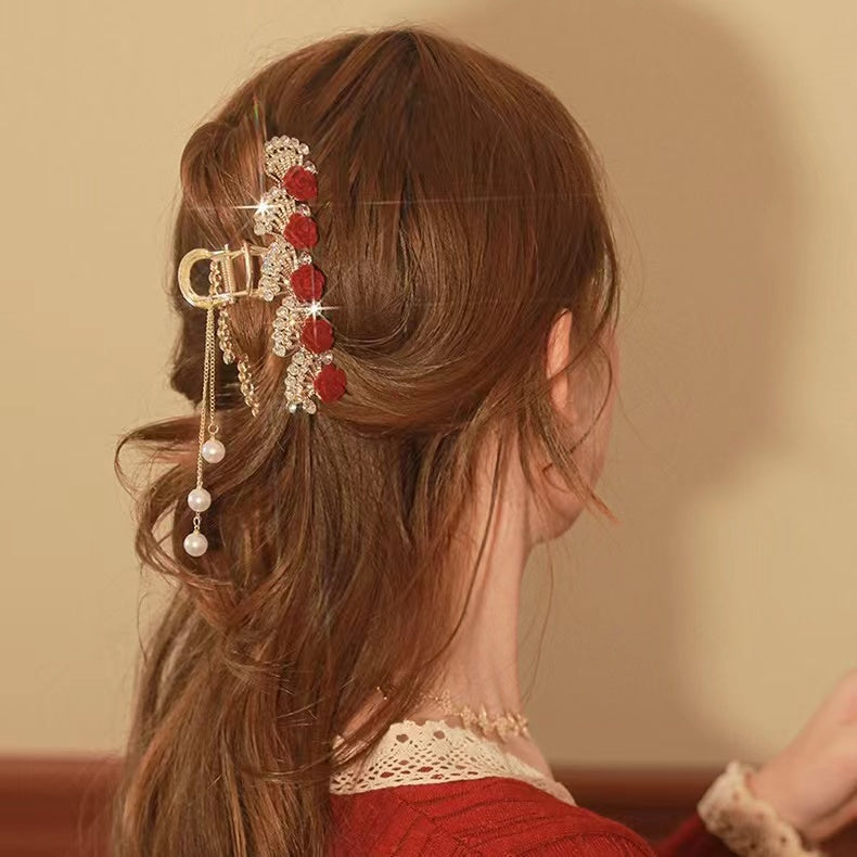 Red Rose Fringe Grab Clip