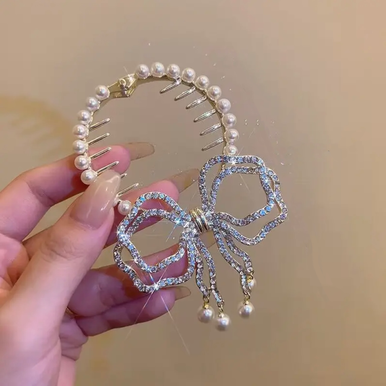 Fashion Pearl Butterfly Hair Clip